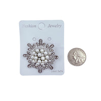 Pearl and Rhinestone Wreath Shaped Brooch Pin (06776)(1.75x1.75in)